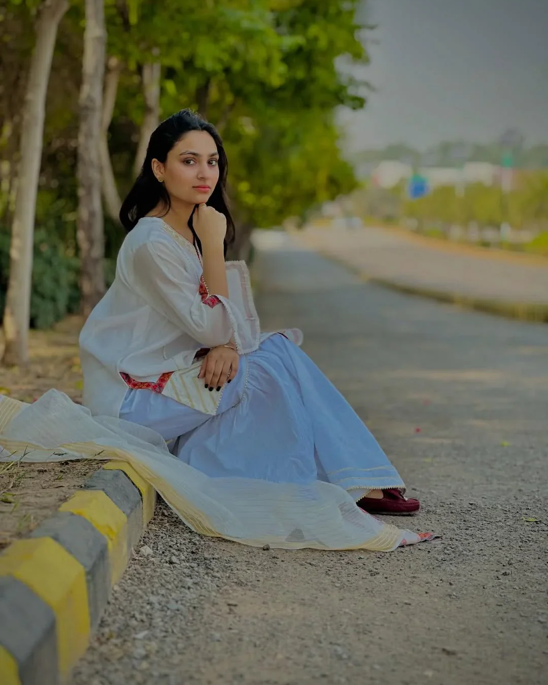 URBAN-CUT WHITE SHARARA