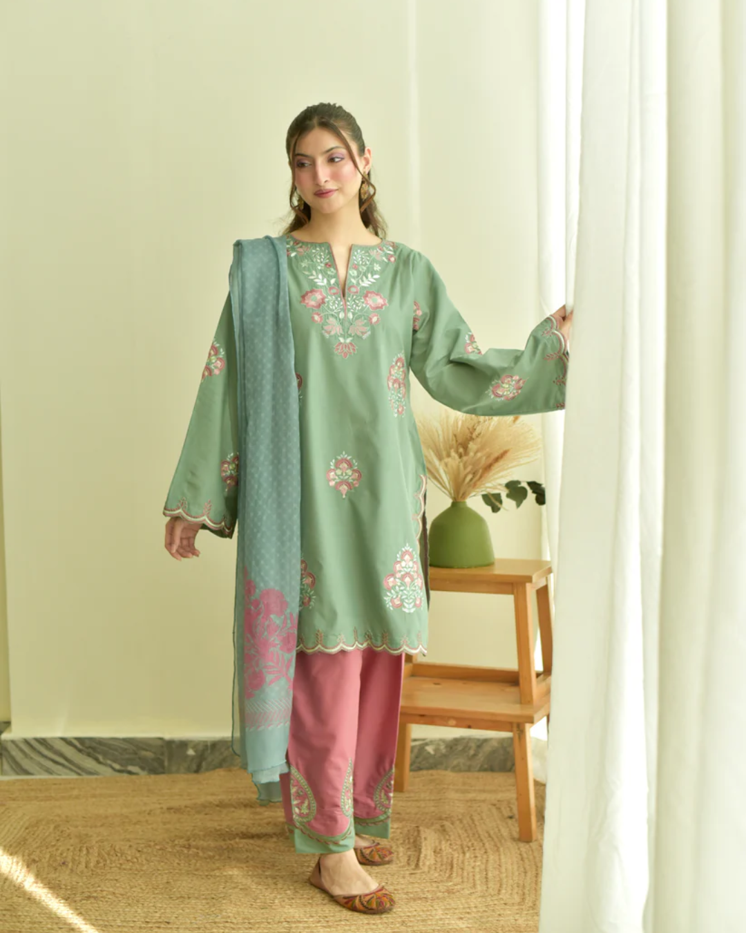 ARTICLE | NAINA SET