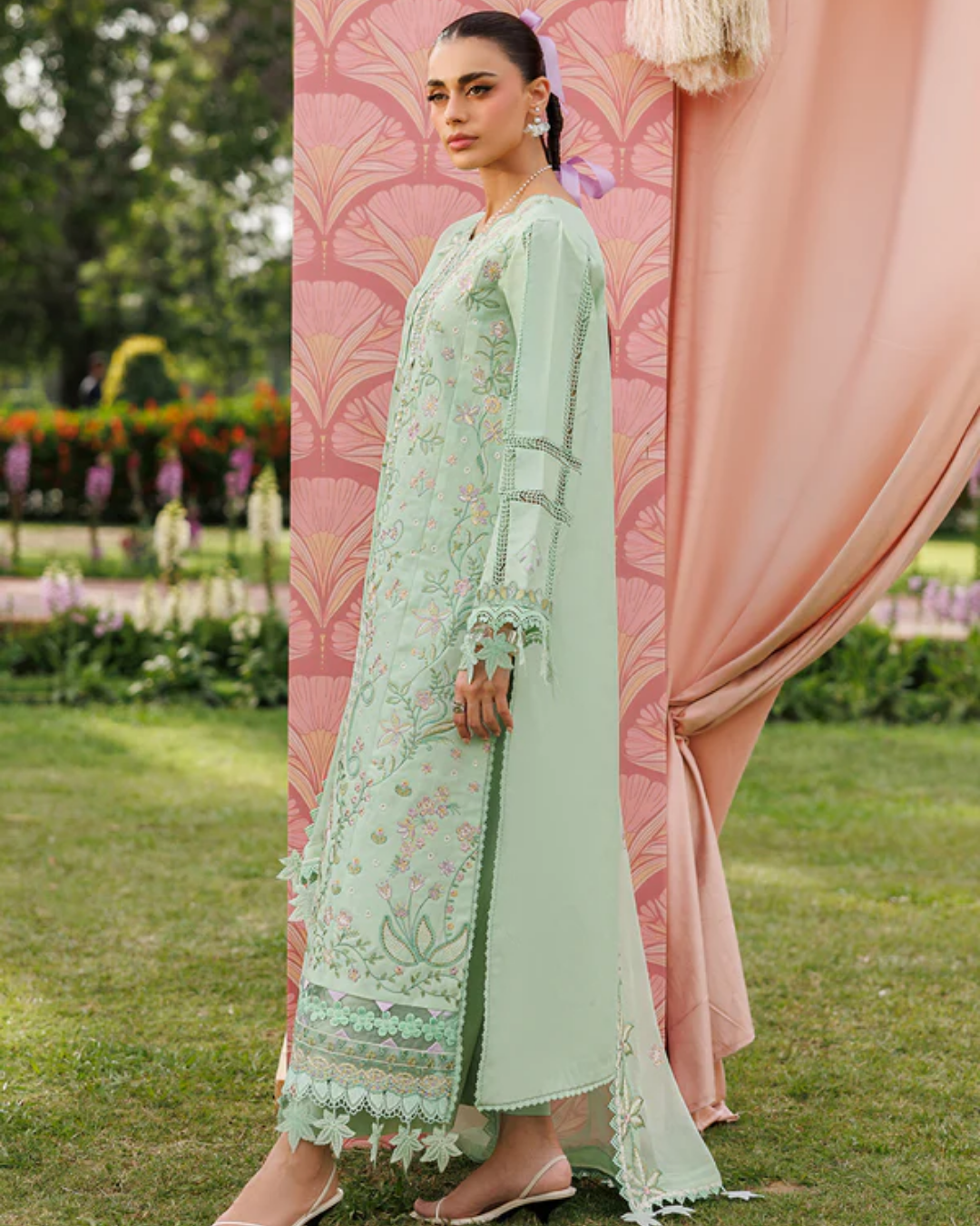 M 06 | 3pc lawn