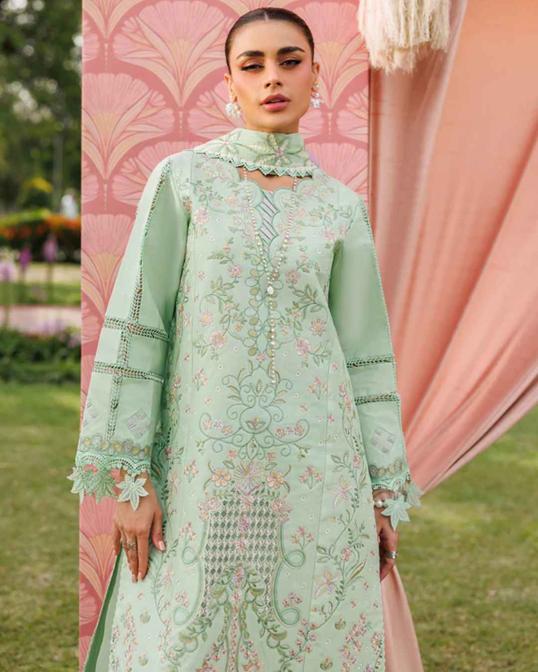 M 06 | 3pc lawn