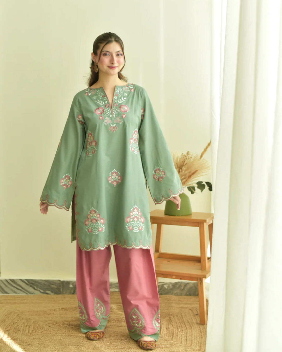 ARTICLE | NAINA SET