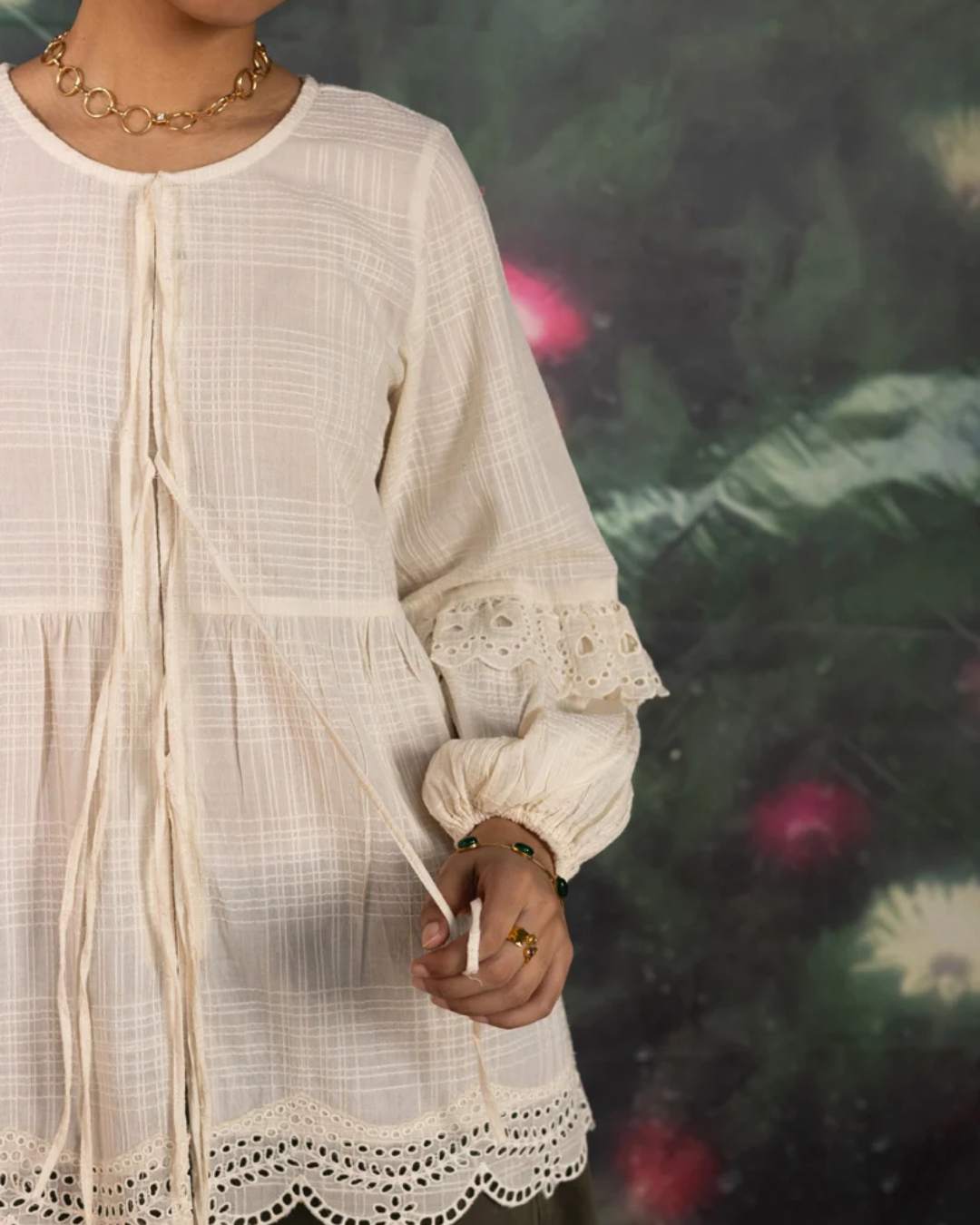 Broderie top