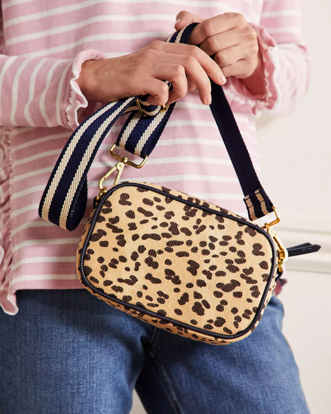FINEUR CROSSBODY CHEETAH