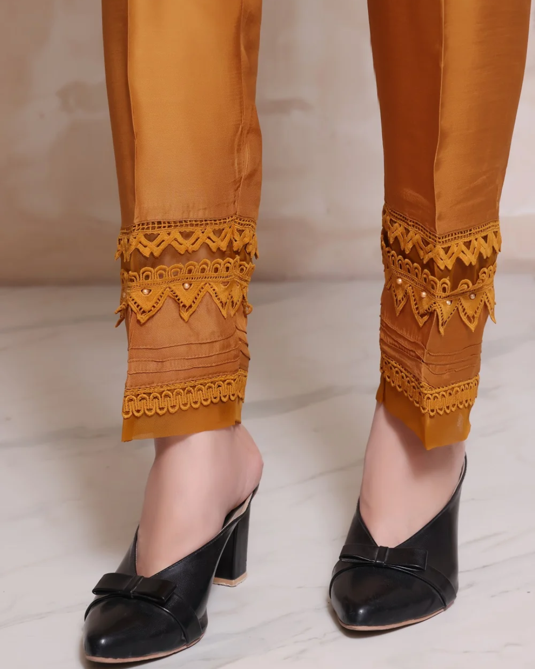 SADABAHAR LAKSHIYA MUSTARD PANT