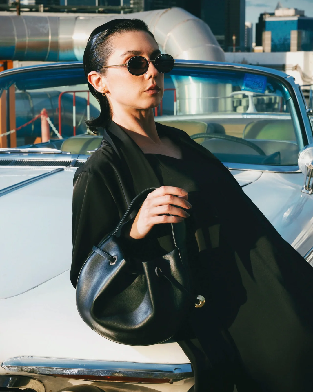 BUCKET BAG-BLACK